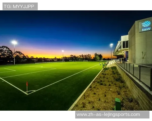 六大足球巨星崛起之路:从天赋少年到世界顶级球员的成长轨迹与心路历程 六大足球巨星崛起之路:从天赋少年到世界顶级球员的成长轨迹与心路历程