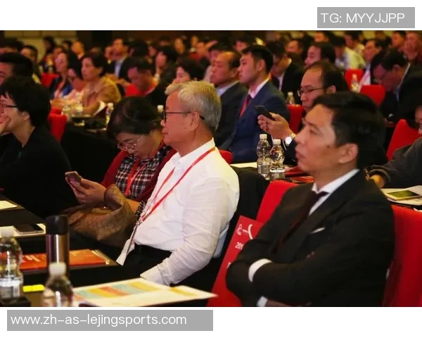 广州球星卡店足球市场热度分析与未来发展趋势探讨 广州球星卡店足球市场热度分析与未来发展趋势探讨